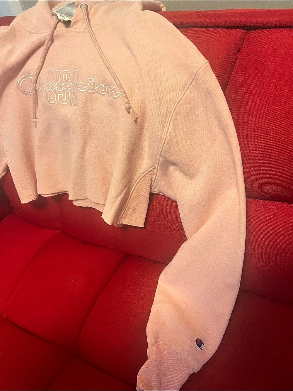 Champion Reverse Weave Cropped Cut-Off Hoodie Cropped Hoodie in Pink Size Medium